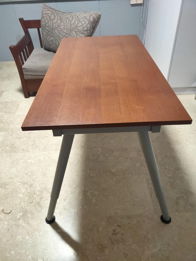 Study table (Category: Tables & Sets) located in Singapore. Submitted by hoyden66 (Listing ID 1155112083, Image 2). Description: - sturdy table -well used Self collection at toa payoh lor 4.
