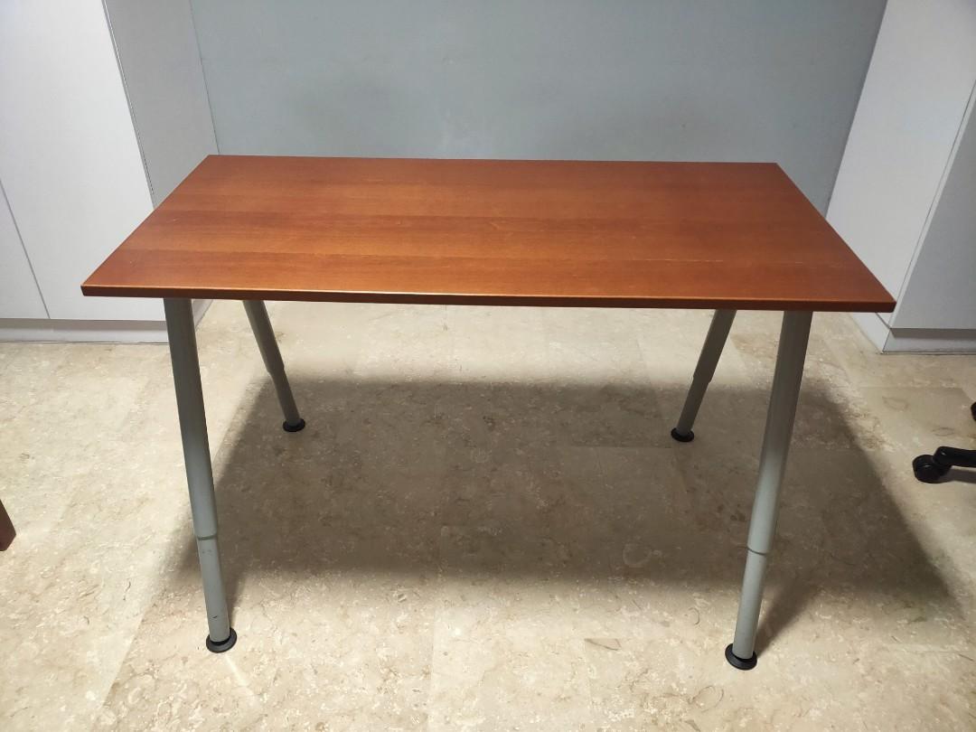 Study table (Category: Tables & Sets) located in Singapore. Submitted by hoyden66 (Listing ID 1155112083, Image 1). Description: - sturdy table -well used Self collection at toa payoh lor 4.