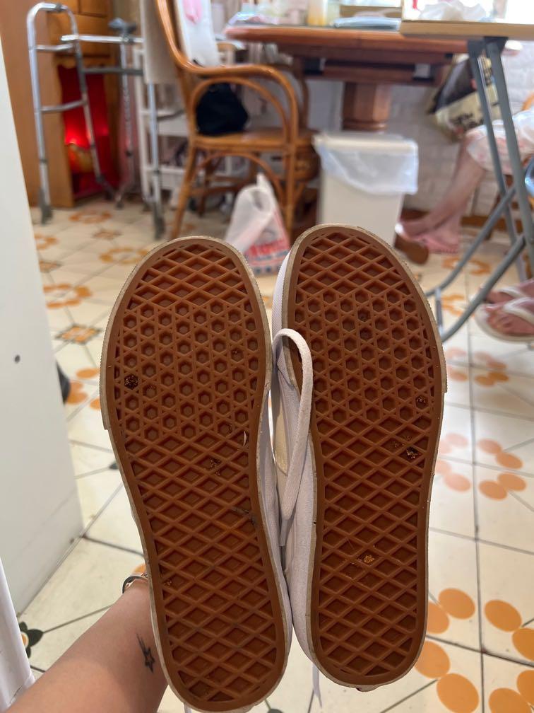 Vans （分類：平底鞋）位於 Hong Kong。 由 yenlaw 提交（商品編號 1155001042，圖片 3）。簡介： 100% real & 95% new, size 36。