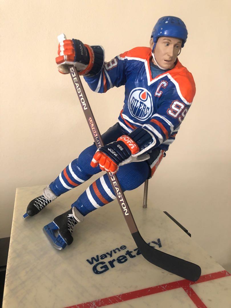 Wayne Gretzky Edmonton Oilers Home White Jersey McFarlane 12 Inch Figure.  NIB.