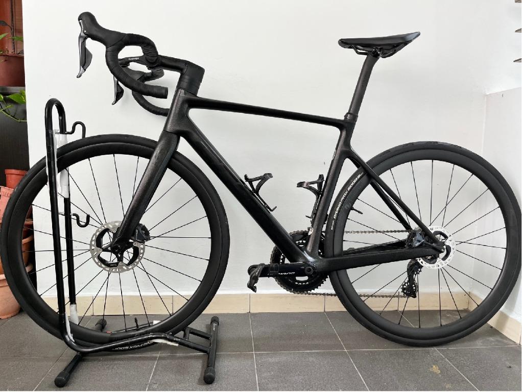Bicicleta scott addict rc 15 carbon onyx 2025 black