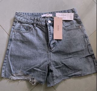 （分類：）位於 。 由 sellingishappy 提交（商品編號 1155176454，圖片 1）。簡介： 。