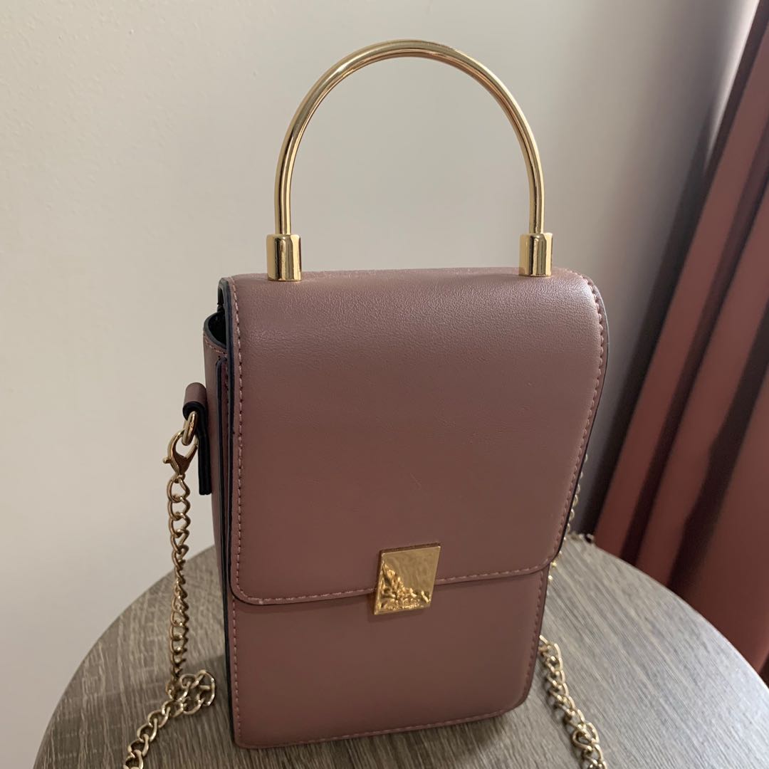Aldo phone sale
