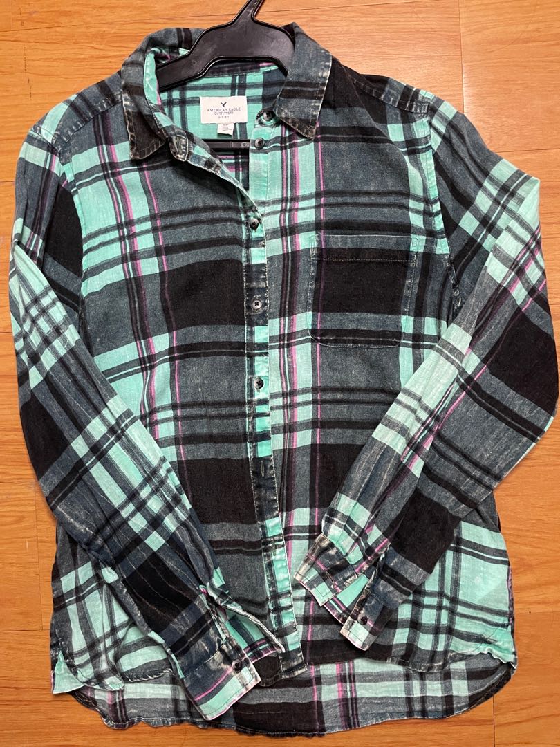 American Eagle Oversized Plaid Button 