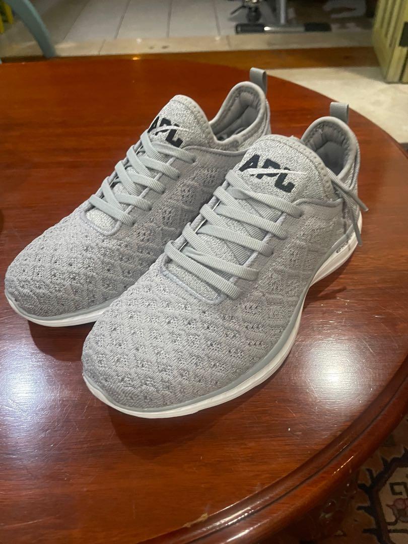 APL phantom techloom size eu 37 usa 7 (Category: Sneakers) located in Quezon City. Submitted by jujuloco (Listing ID 1155285911, Image 1). Description: Brand new gorgeous APL phantom techloom 3D mesh sneakers Size usa 7, uk 4.5, eu 37, 23.5 cm Great price Receipt as proof of authenticity I have black ones so this is extra. Also selling a dusty rose pair Gcash or bpi Buyer covers shipping cost.