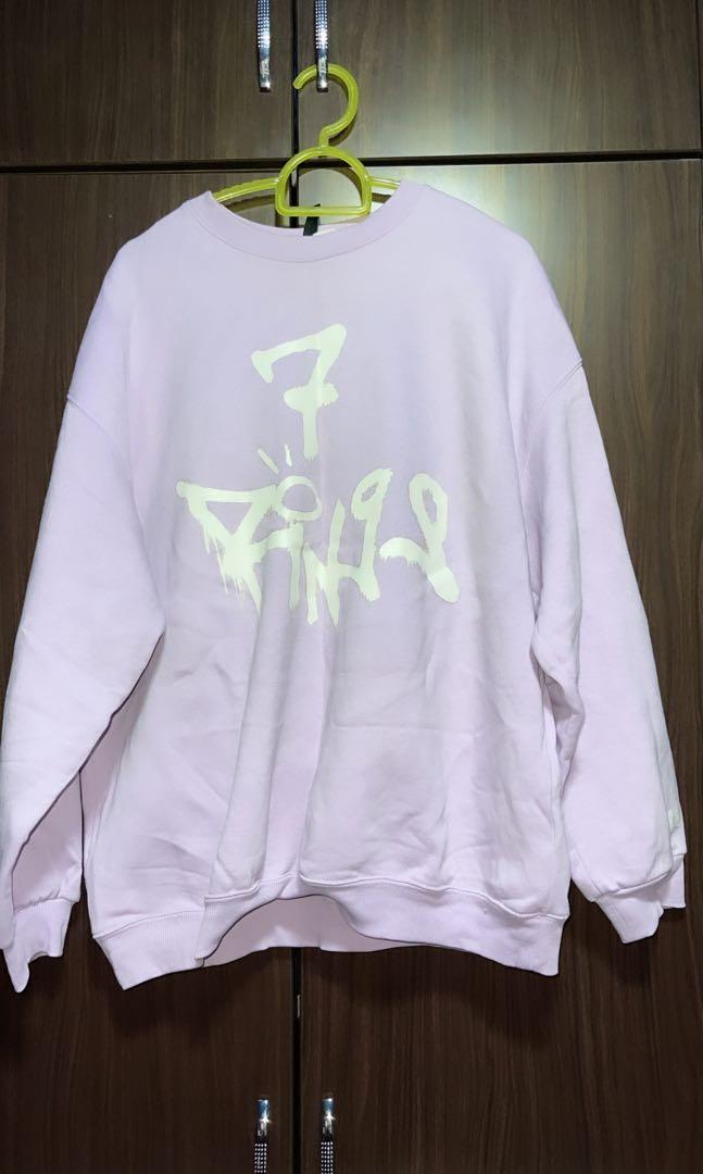 Ariana grande sweatshirt size sale