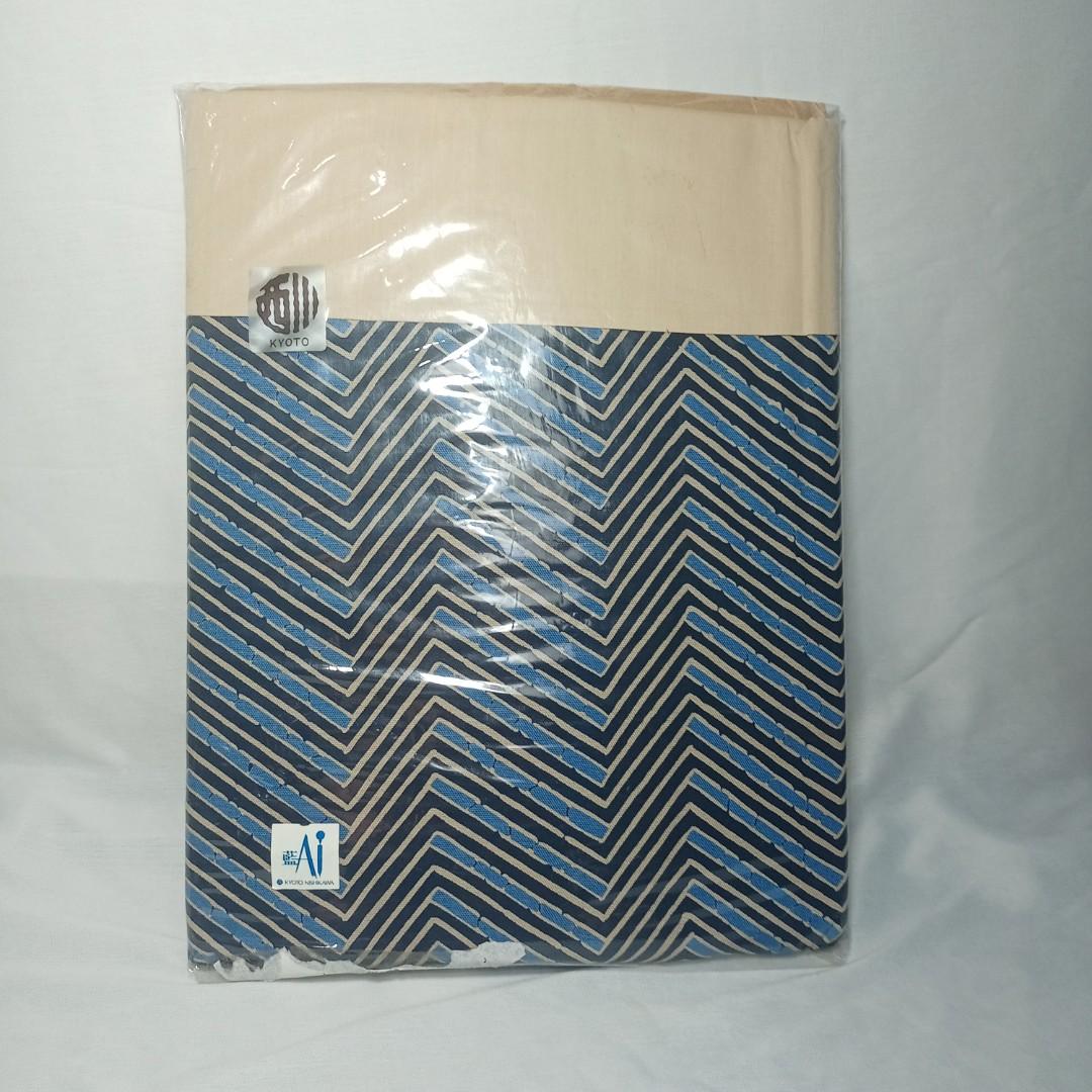 BED SHEET (SIDE ZIPPER) (Category: Bedding & Towels) located in Makati City. Submitted by nyxhemera26 (Listing ID 1155326616, Image 1). Description: BED SHEET (SIDE ZIPPER) • SIZE: SINGLE • 1 PC AVAILABLE.