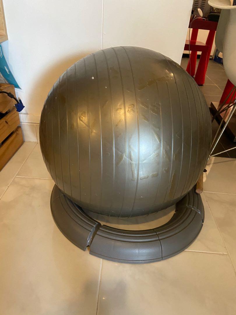 Big Yoga ball stand, Sports Equipment, Sports & Games, Racket & Ball