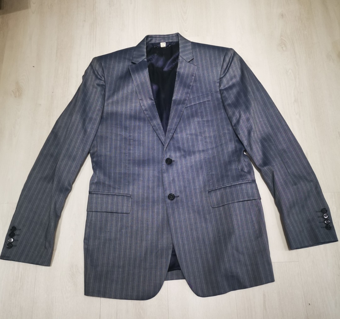 Burberry coat hotsell size 52