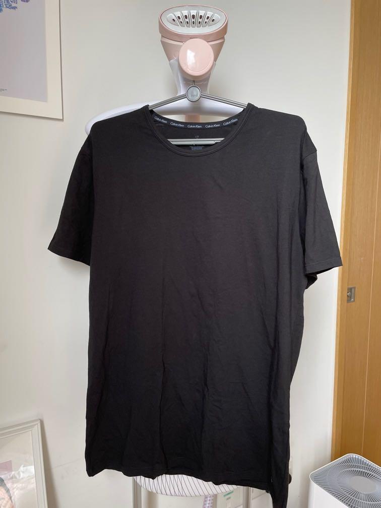 Calvin Klein Black Plain Tee, Men's Fashion, Tops & Sets, Tshirts & Polo  Shirts on Carousell