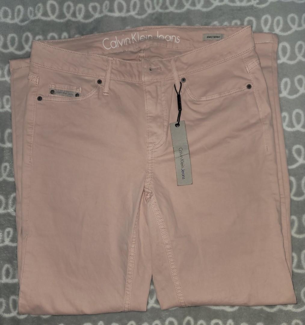 Calvin Klein Jeans❤️ (Size 28) FREE SHIPPING, Women's Fashion, Bottoms,  Jeans on Carousell