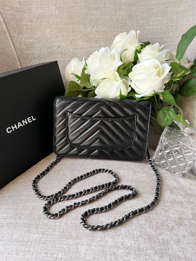 Chanel Classic 2.55 Wallet on Chain, Women's Fashion, Bags & Wallets,  Cross-body Bags on Carousell