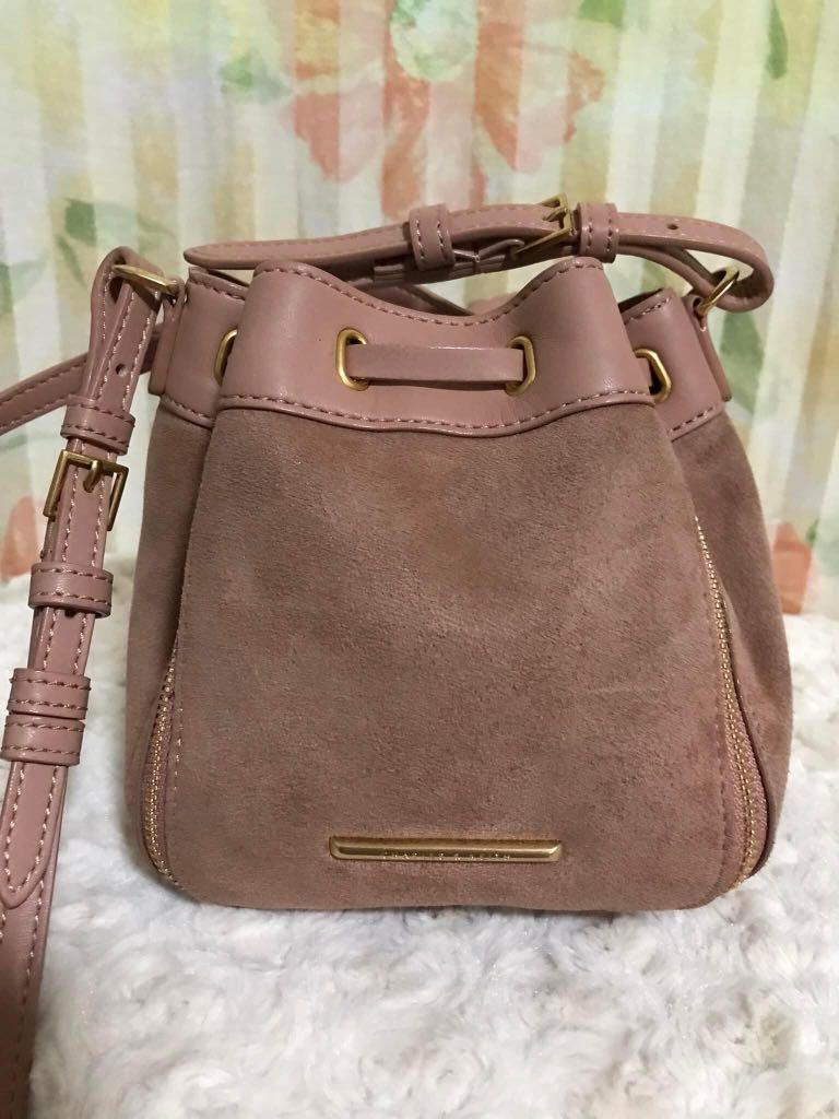 Charles and Keith Handbag Black Shoulder Bag woman Beg Tangan Wanita Murah  Leather Sling Bag Women Korean Style 包包女 斜挎包 单肩包 Beg Silang Perempuan  Crossbody Bag Ready Stock Free Shipping