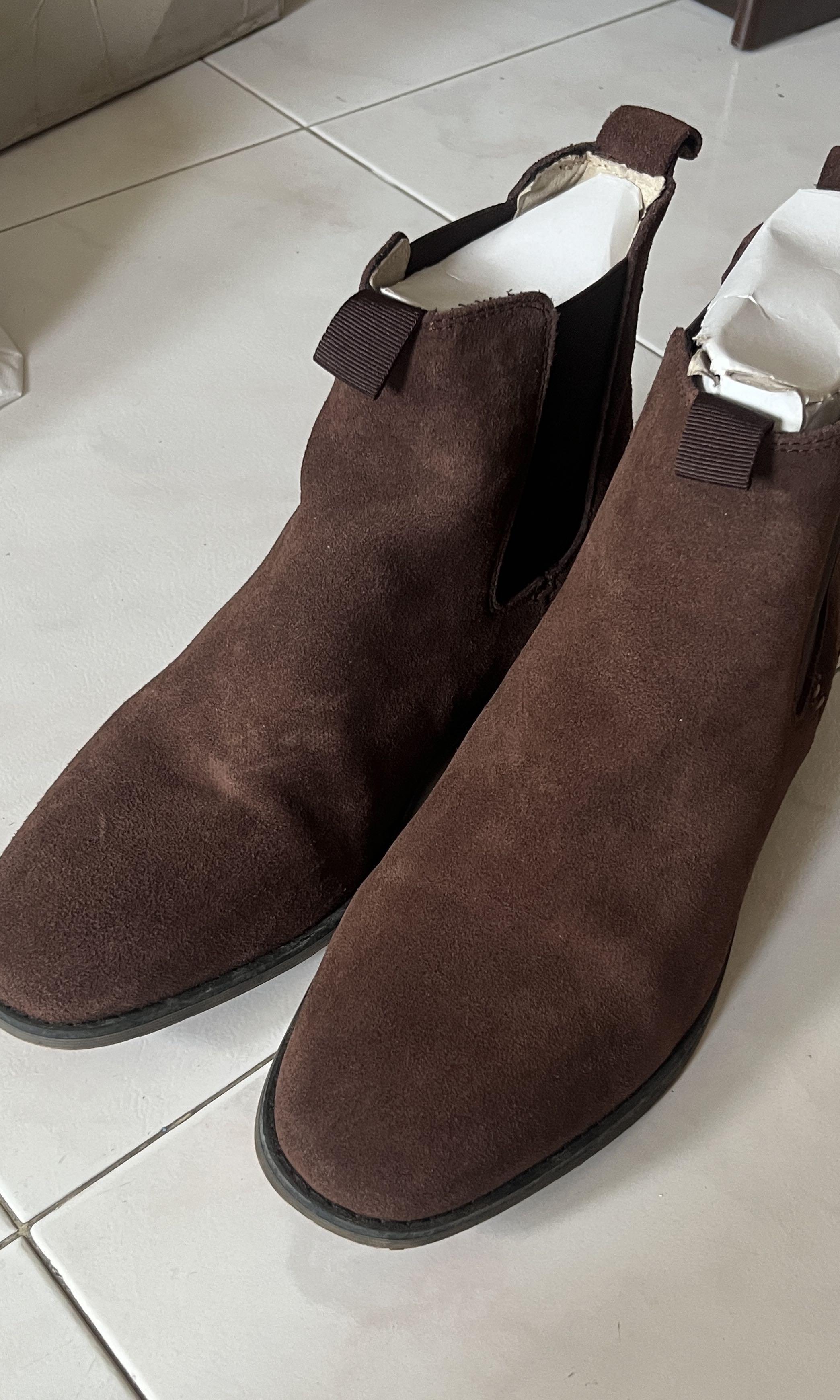 Chelsea boot shoes top