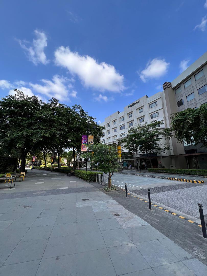 Commercial Property Kapitolyo Pasig (Category: Commercial) located in Pasig City. Submitted by brokerhanstaneo_09178038728 (Listing ID 1155132367, Image 3). Description: Kapitolyo Commercial Property Lot area : 365 SQM. P92,000,000 Lot area 558 sqm 250 k per sqm.
