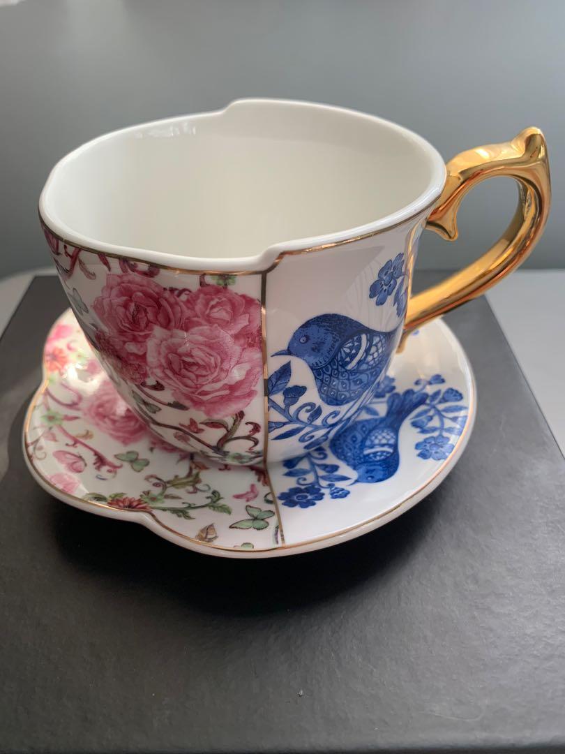 cup and saucer paris (Category: Coffee & Tea Tableware) located in San Fernando. Submitted by balading (Listing ID 1155131497, Image 3). Description: from paris with box rfs: decluttering.