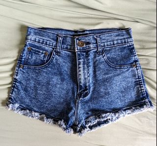 (Category: ) located in . Submitted by shopwithzippy (Listing ID 1155197359, Image 1). Description: .