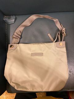 （分類：）位於 。 由 florence0105 提交（商品編號 1155273741，圖片 1）。簡介： 。