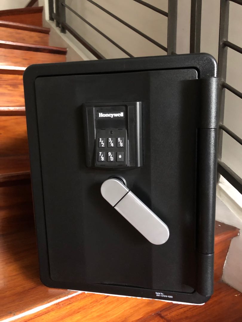 Genuine HONEYWELL Fireproof Water Resistant Digital 20L 16D x 15Hx12W Steel Combination Safe