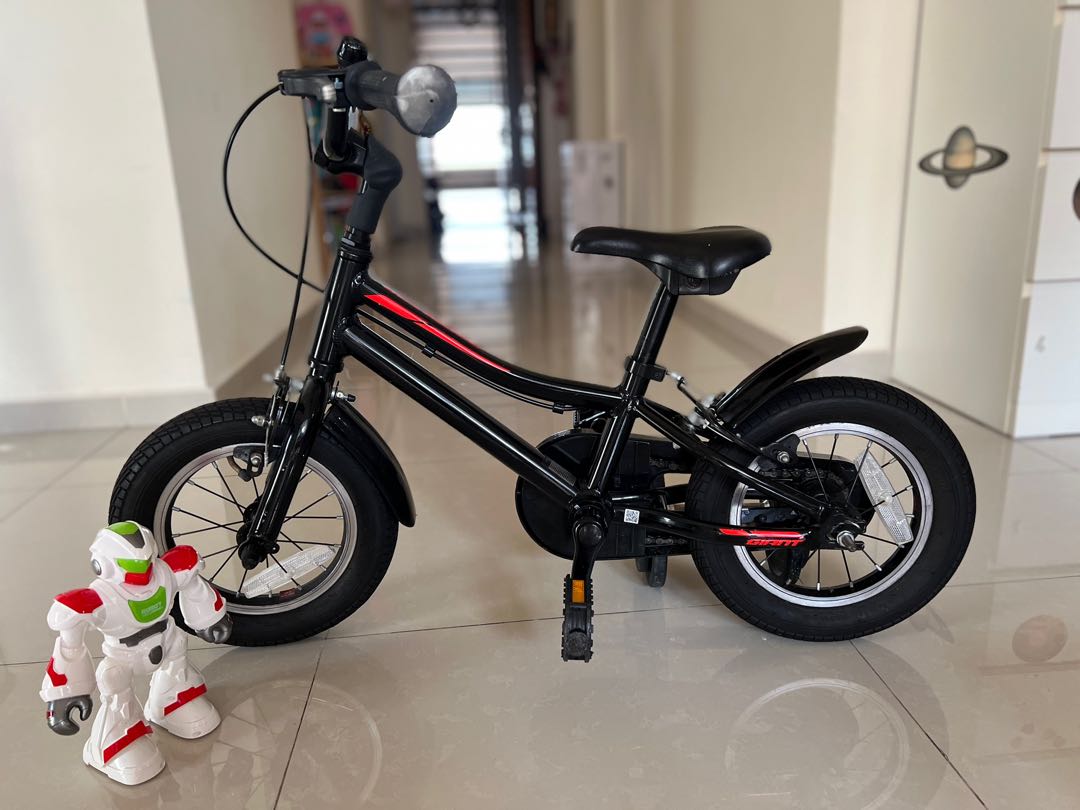 Giant 12 deals inch bike