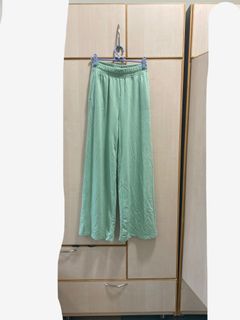 （分類：）位於 。 由 lilclothingwaste 提交（商品編號 1155135109，圖片 1）。簡介： 。