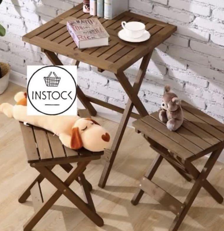 Solid wood folding discount table and chairs