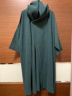 Issey Miyake Homme Plisse 線香綠連帽罩衫