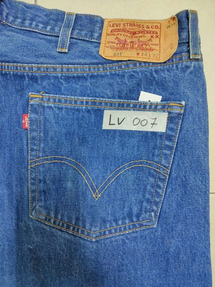 Levis 501 Mens Fashion Bottoms Jeans On Carousell 9273