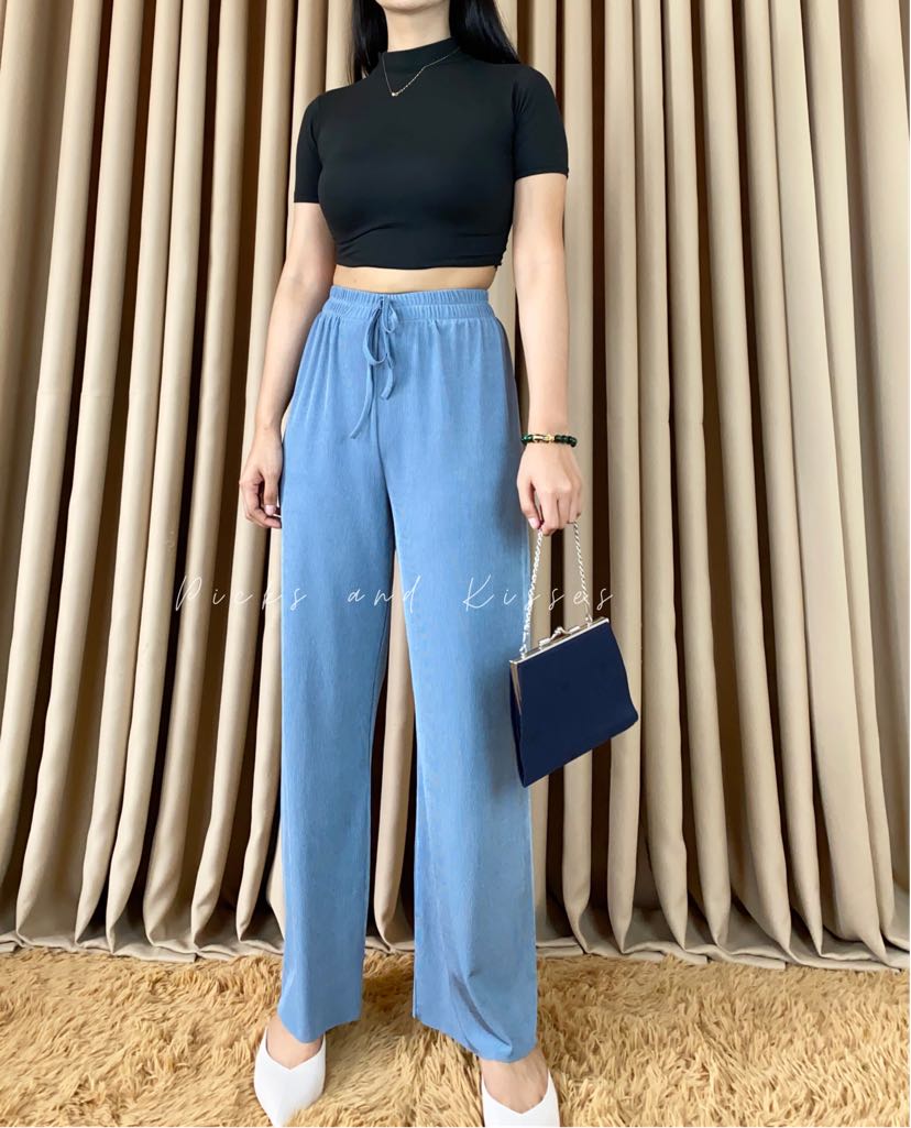 Lounge Wear, Women's Fashion, Bottoms, Other Bottoms on Carousell