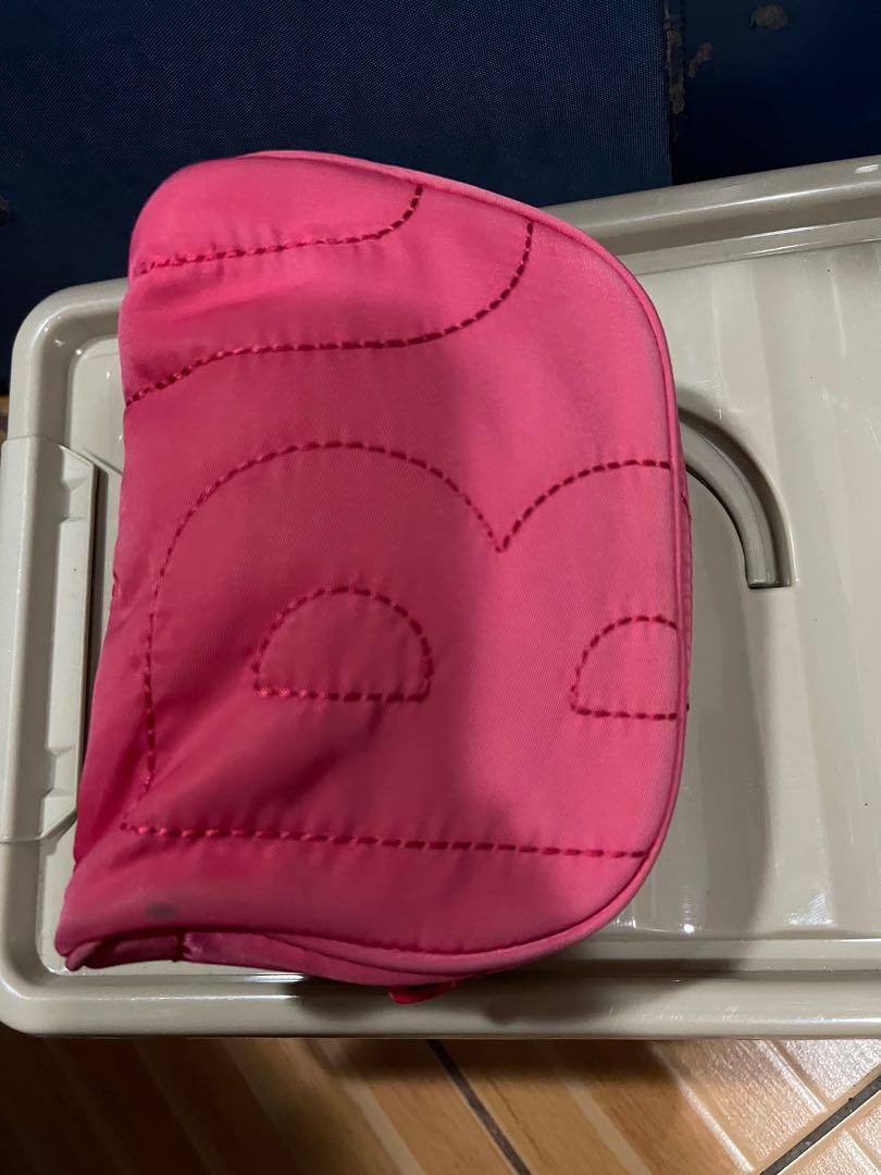 marc jacobs pouch (Category: Luxury Bags & Wallets) located in Antipolo. Submitted by ambercs (Listing ID 1155256897, Image 3). Description: authentic mj pouch preloved signs of usage little dot stainas seen 3rd pic .