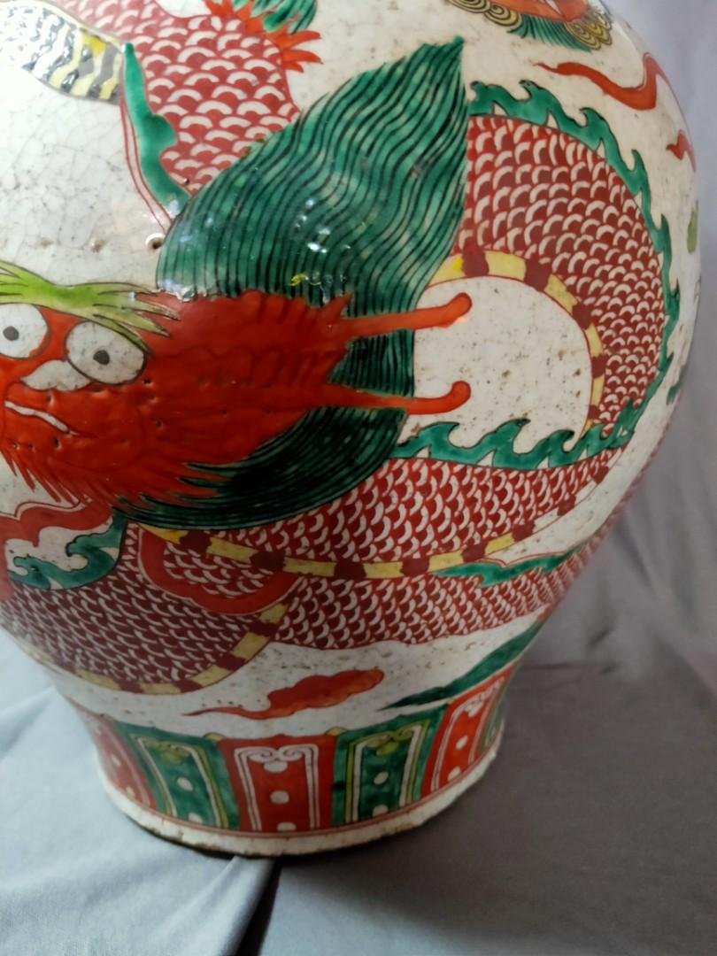 Ming dynasty Wuchai five color glaze vase 38cm highx 33cm cross. Authen