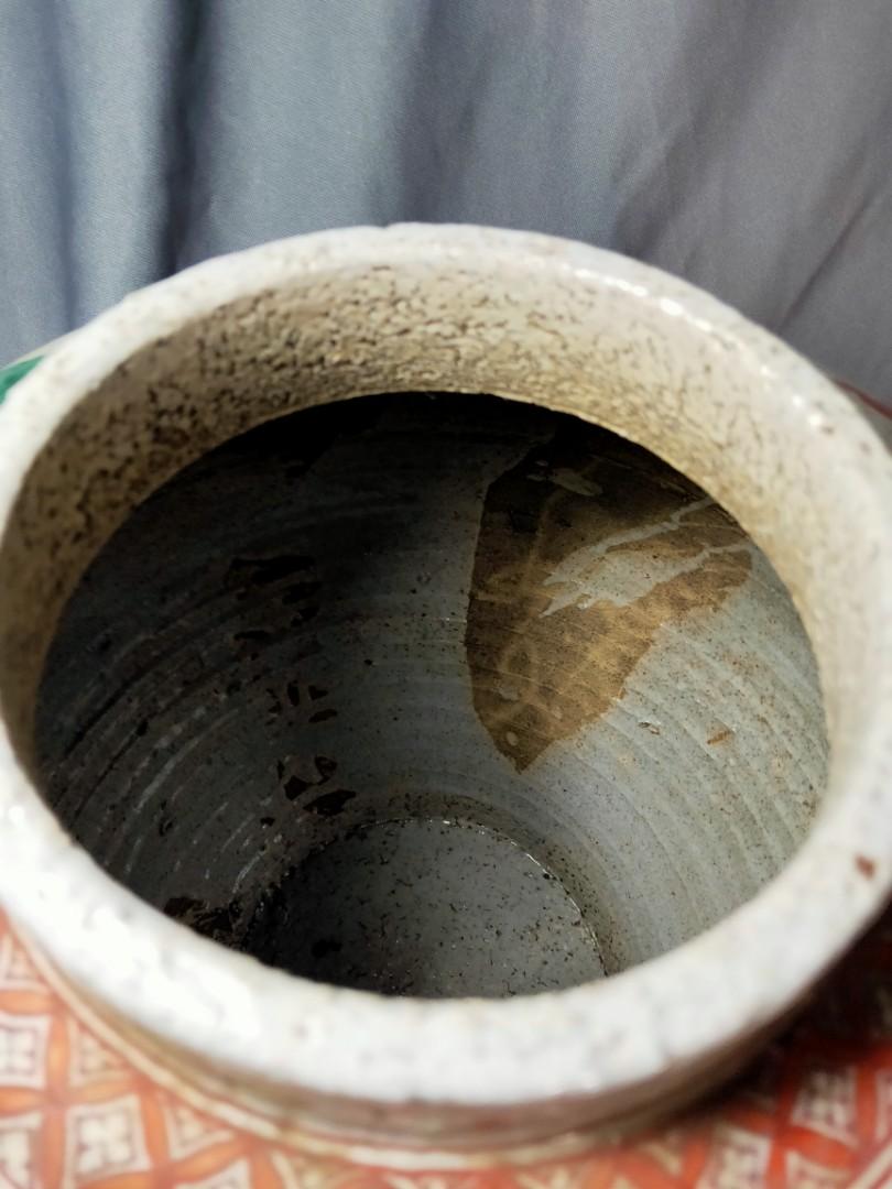 Ming dynasty Wuchai five color glaze vase 38cm highx 33cm cross. Authen