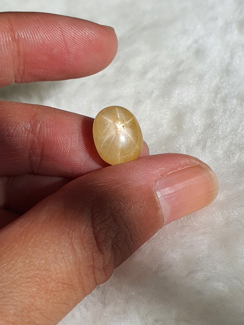 Golden store star sapphire