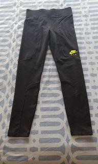Nike tights size small