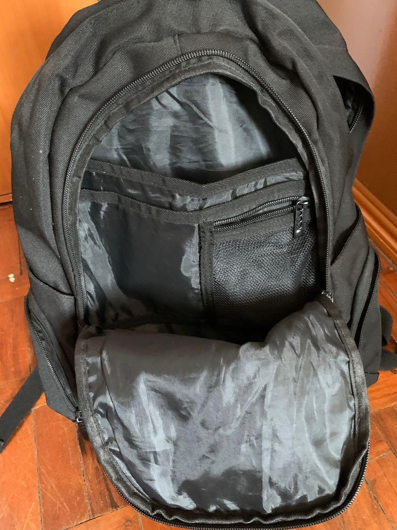 Plain black backpack, Men's Fashion, Bags, Backpacks on Carousell