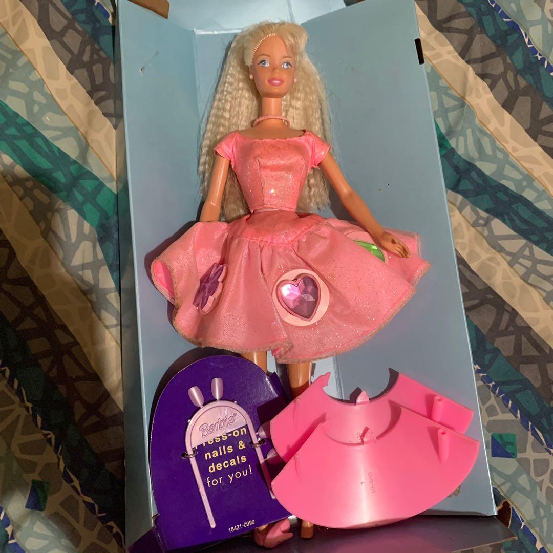 Twirling clearance makeup barbie