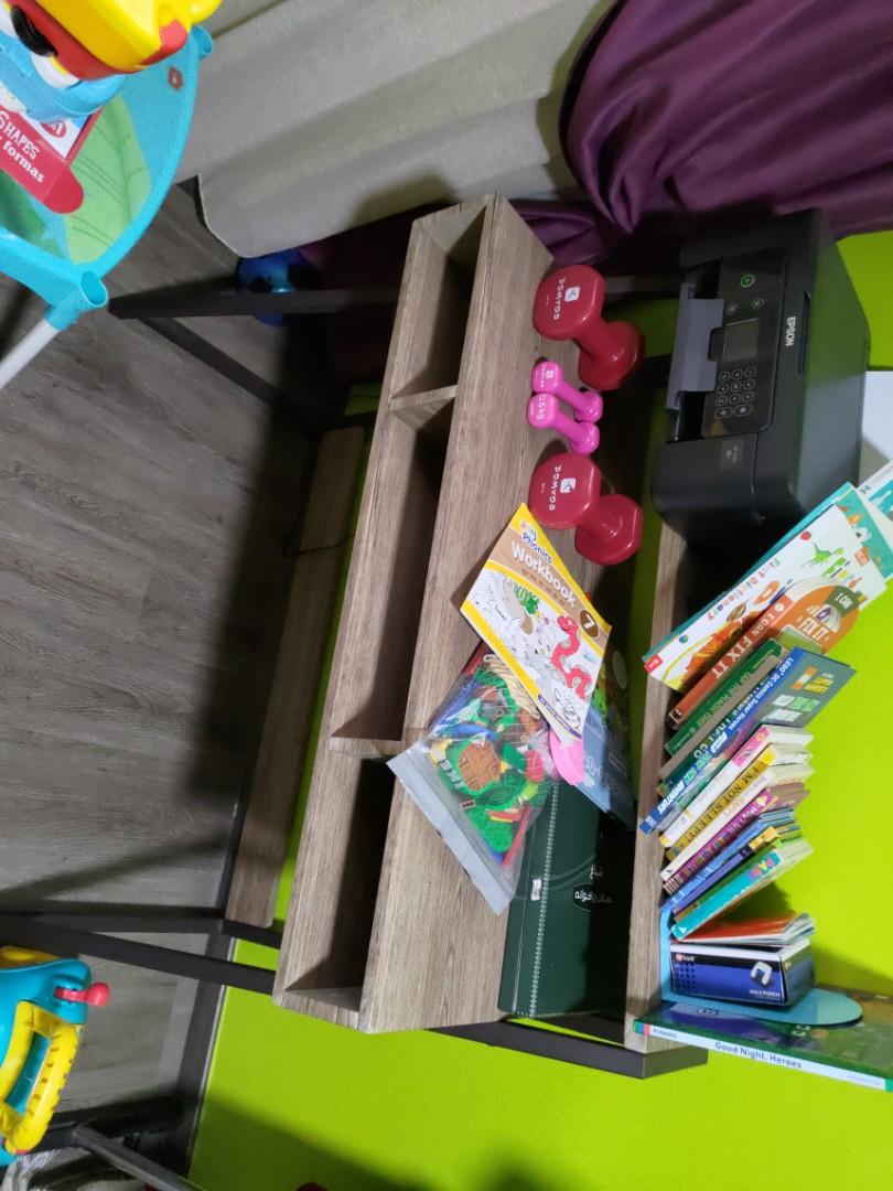 Study table (Category: Other Home Furniture) located in Singapore. Submitted by fariedhashim (Listing ID 1155130722, Image 1). Description: only the study table, self pick up..