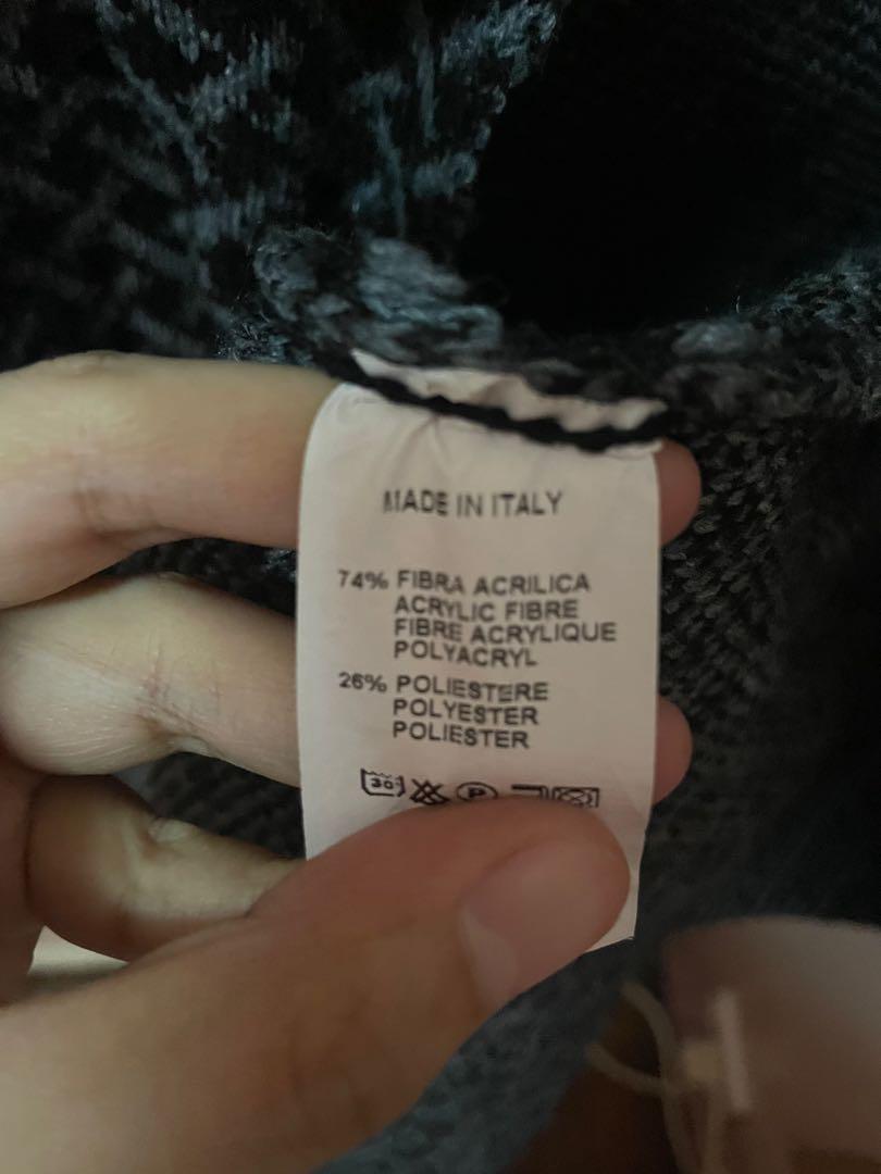 Sweater Coat - Made in Italy!!! (Category: Coats, Jackets and Outerwear) located in Taguig. Submitted by beyonie (Listing ID 1155190344, Image 3). Description: For spring/winter For size S to M.