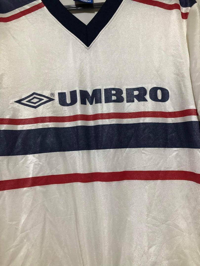Umbro Jersey (Category: Tshirts & Polo Shirts ) located in Mandaluyong City. Submitted by Mid90s (Listing ID 1155257083, Image 3). Description: UMBRO Jersey 👕 Authentic 💯 Condition: 7/10 Price: 150💸( + shipping fee ) Size: medium - large Dimension: 21x27 Issue: None👌👌👌 MANDALUYONG LOCATION Open for meet-up Shipping via J&T Payment via Gcash❗.