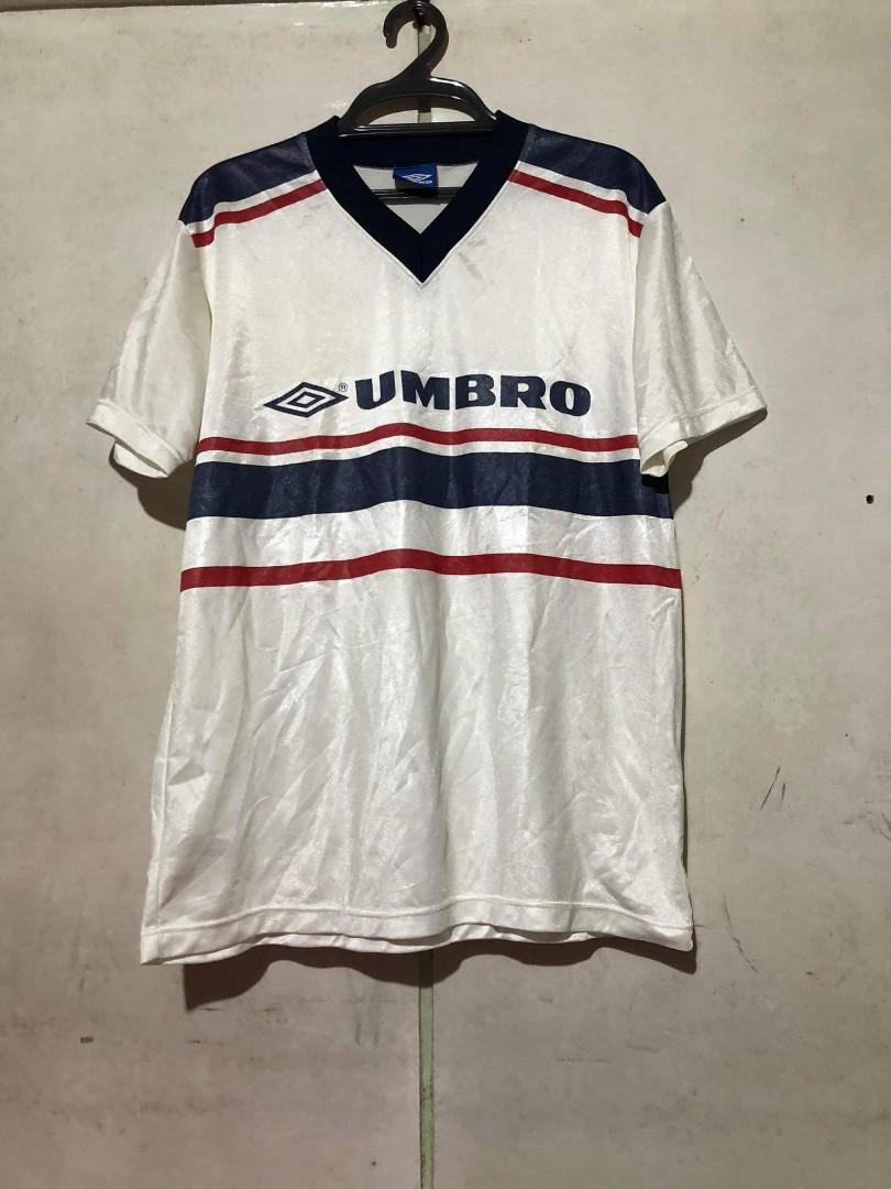 Umbro Jersey (Category: Tshirts & Polo Shirts ) located in Mandaluyong City. Submitted by Mid90s (Listing ID 1155257083, Image 1). Description: UMBRO Jersey 👕 Authentic 💯 Condition: 7/10 Price: 150💸( + shipping fee ) Size: medium - large Dimension: 21x27 Issue: None👌👌👌 MANDALUYONG LOCATION Open for meet-up Shipping via J&T Payment via Gcash❗.