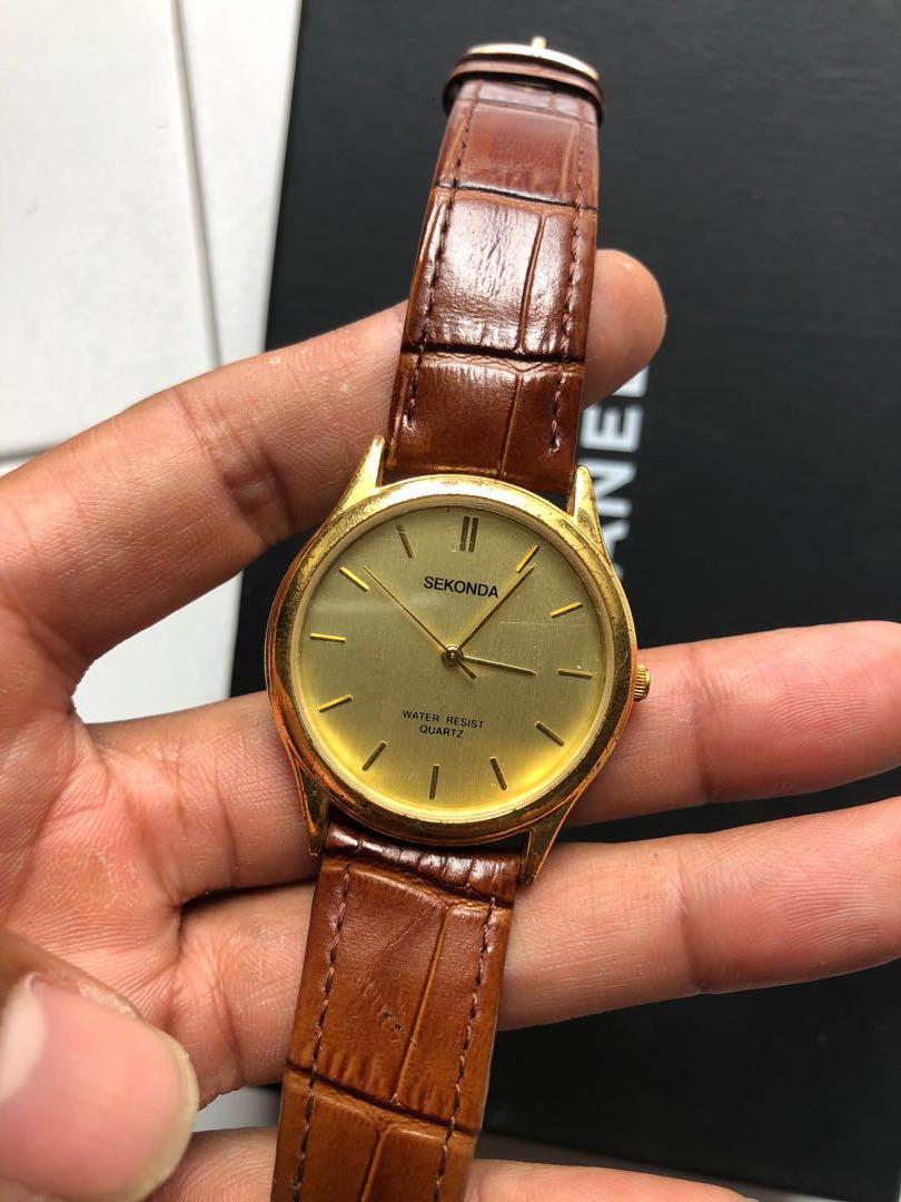 VINTAGE GOLD SEKONDA WATCH
