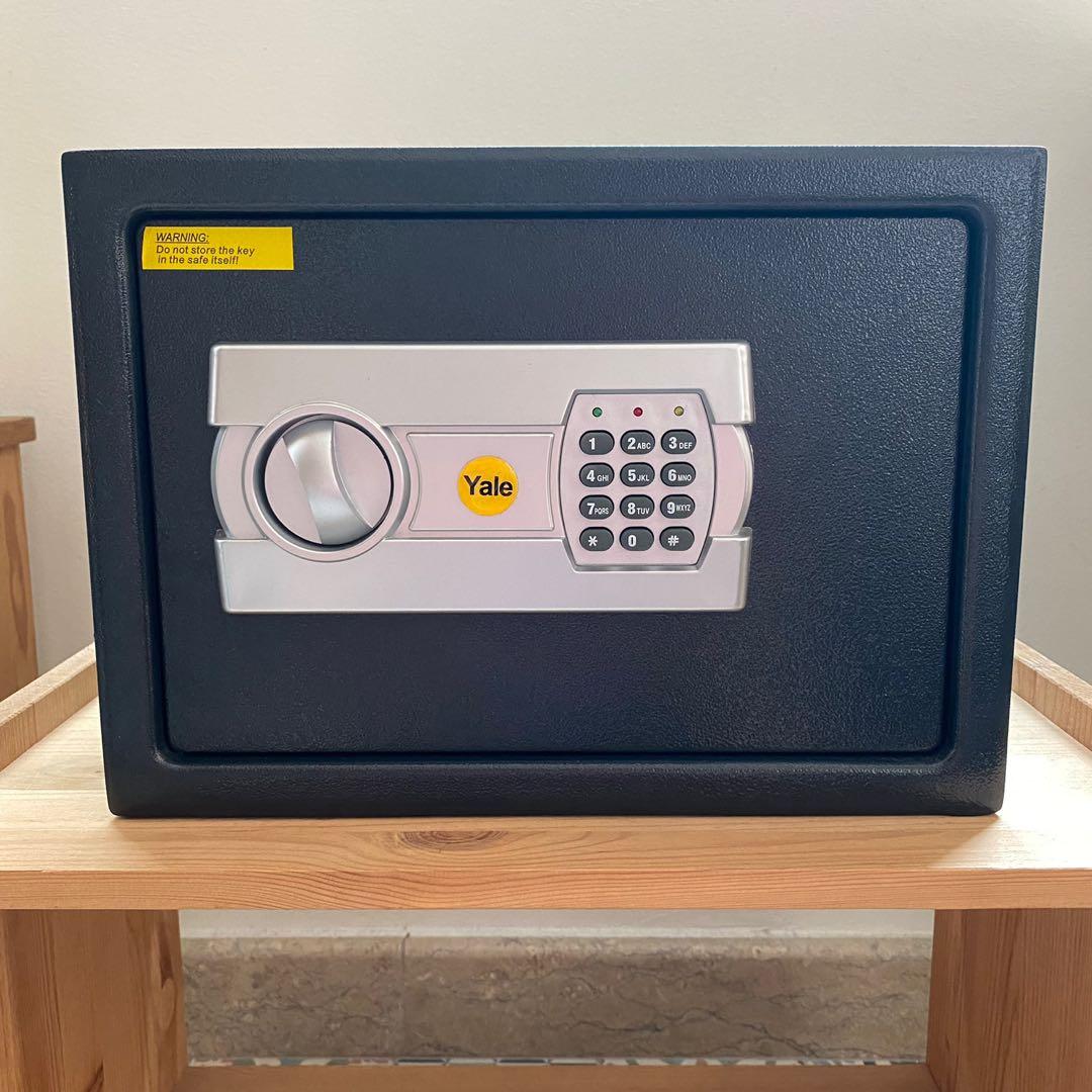 Yale Safe, Furniture & Home Living, Security & Locks, Safe on Carousell