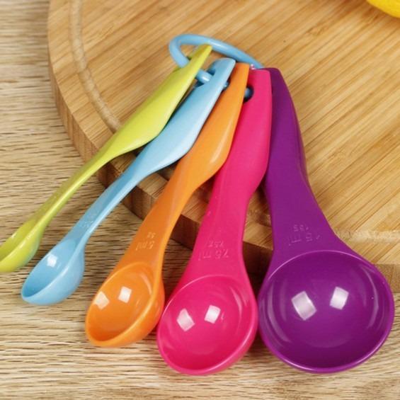 5Pcs Wicemoon Measuring Spoon Set Multicolor Silicone Kitchenware Cooking Tools with Plastic Handle and Hanging Loop 5Pcs Wicemoon Measuring Spoon Set Multicolor Silicone Kitchenware Cooking Tools with Plastic Handle and Hanging Loop
