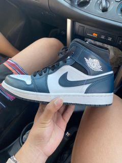 Nike Air Jordan 1 Mid SE Signal Blue 