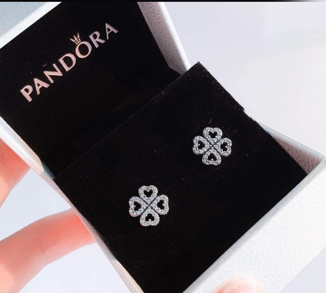 BIG SALE PANDORA AUTHENTIC FOUR LEAF CLOVER HEART STUD EARRINGS Women s Fashion Jewelry Organizers Earrings on Carousell