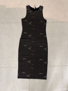(Category: ) located in . Submitted by wardrobe14 (Listing ID 1155404459, Image 1). Description: .