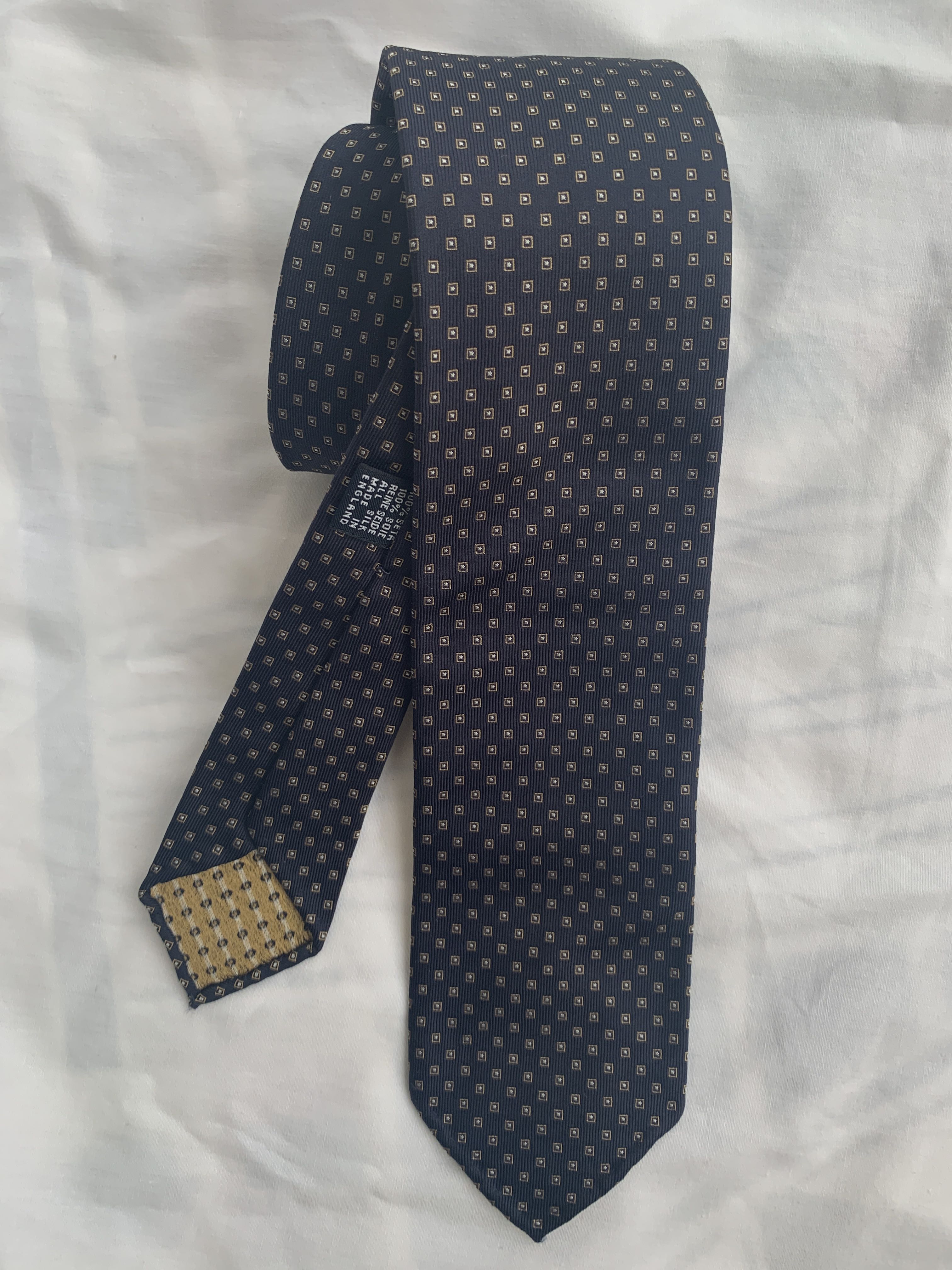 Brand new Drake’s tie, Men's Fashion, Watches & Accessories, Ties on ...