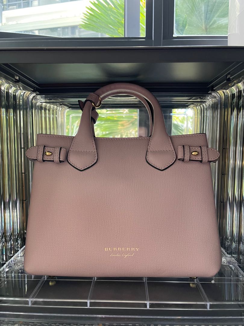Burberry House Check Derby Leather Medium Banner Tote, Women's Fashion, Bags  & Wallets, Cross-body Bags on Carousell