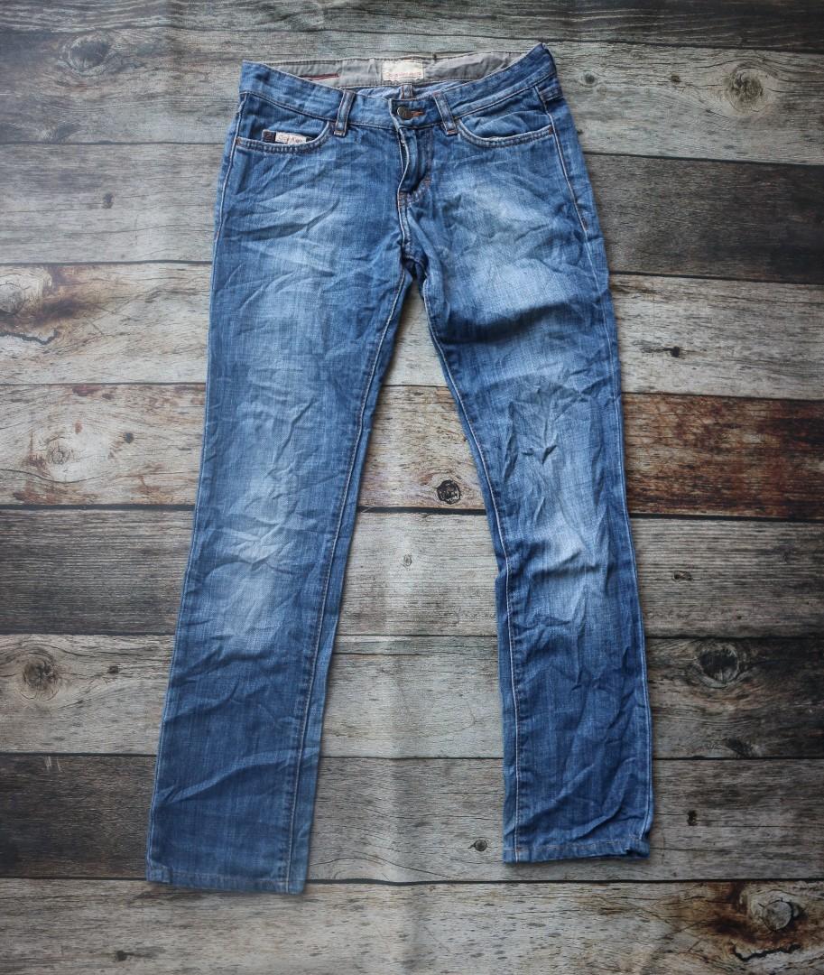 Celana jeans Calvin Klein, Fesyen 