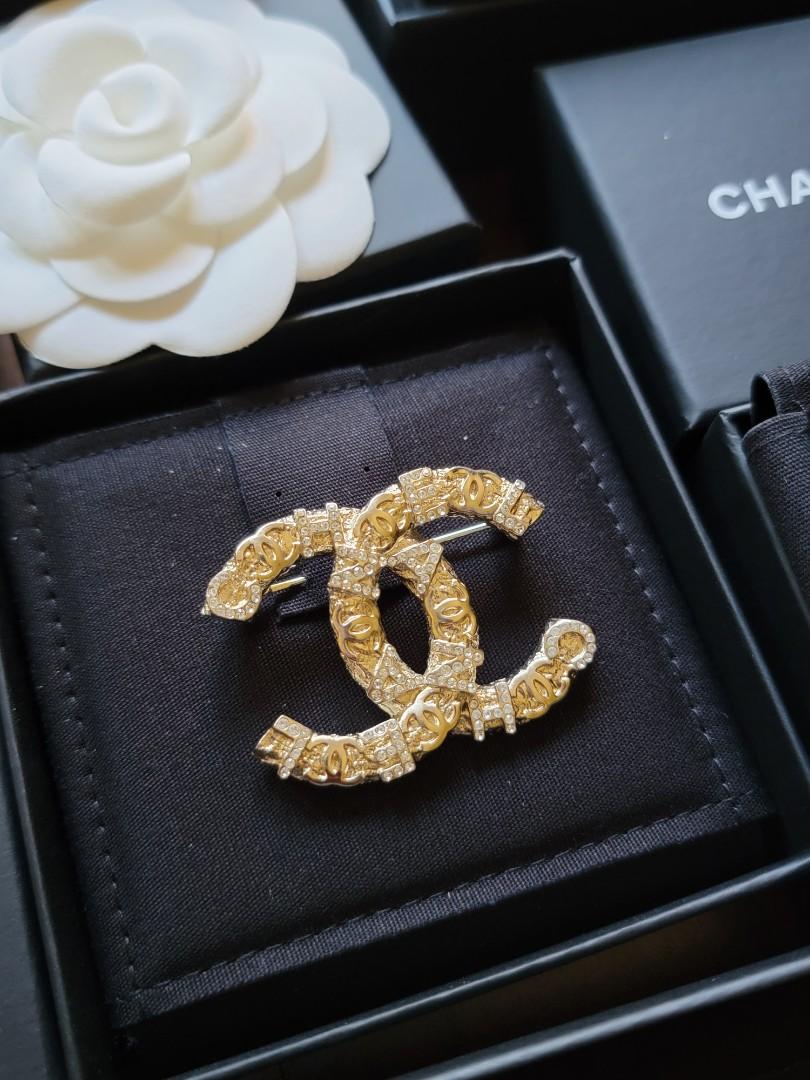 Chanel 21P Brooch, Luxury, Accessories on Carousell